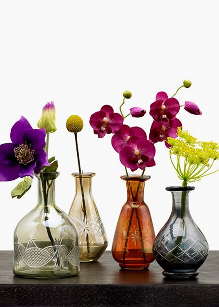 Какое количество цветов можно ставить в вазу?