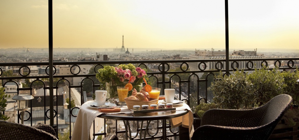 5 отелей Парижа с самыми захватывающими видами из окна