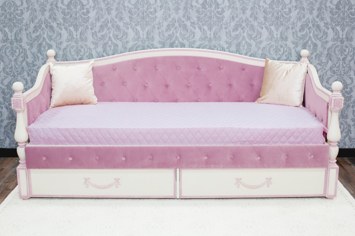 Детская диван кровать от года. Кровать принцесса ДАРДАВ мебель. Диван кровать детская. Мягкая кровать для девочки. Диванчик для девочки.